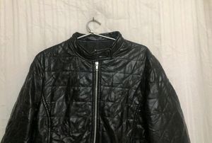 Eststo Black Jacket