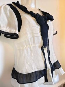 Chic White &amp; Navy Blouse Size M/ L