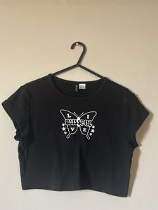 black cropped top for women
