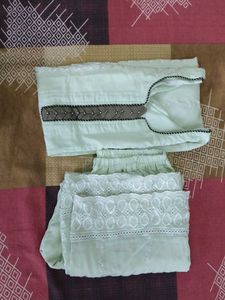 Elegant Embroidered Leggings