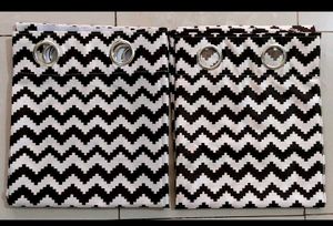 Pack Of Two Window Curtains Size 5ft x 4ft