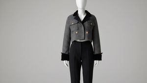 Tweed Cropped Jacket