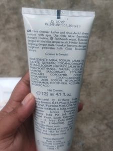 Oriflame Glow Essential Face Wash 125 Ml