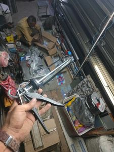 Silicone Gun