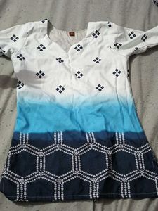 Stylish Blue &amp; White Kurta