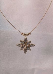 Floral Pendant Necklace