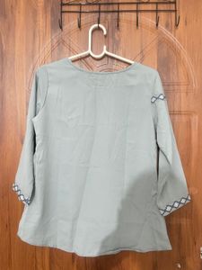 Prettify Women’s Top
