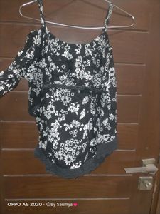 Cold Shoulder Black Zara Basic Top