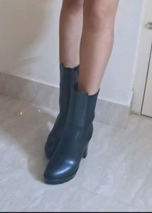 DELIZE BOOTS NEW!!!!!!!