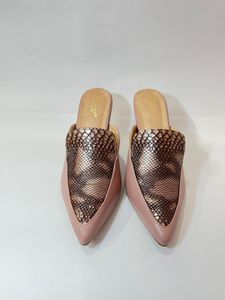Pointed Animal Textured Peach Heels