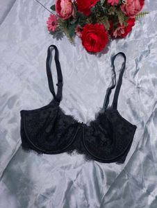 Imported Victoria&#39;s Secret Wired Bra