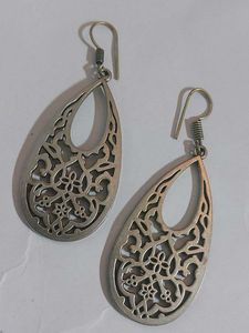 Pretty Metal Carving Design Earrings