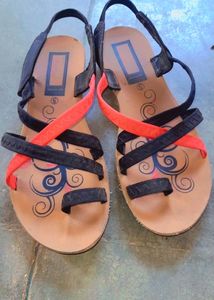 Flat Sandle