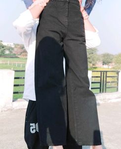 Women Zet Black Jeans