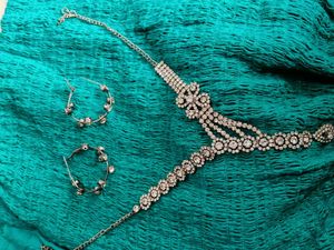 Rhinestone Necklace &amp; Earring Set