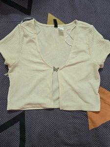 H&amp;M Cute WHITE Top