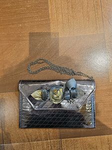 Sling bag with Floral Detail
