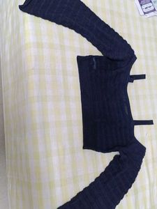 Black XL Cold Shoulder Crop Top