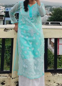 Embroidered Chikankari Kurti
