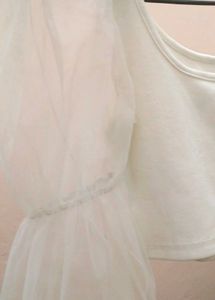 White 🤍 Balloon Sleeve Crop Top Shien