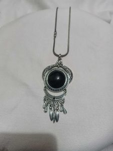 Vintage-Style Silver Pendant Necklace