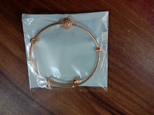 Woman&#39;s Festive Bracelet
