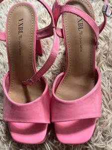 🎀New Pink Barbie Platform Heels