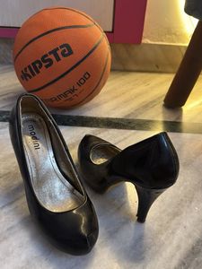 Modini Black Heels - VERY COMFORTABLE  HEEL
