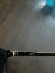 Idee Black Sunglasses