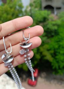 2 Pairs Of Elegant Earrings