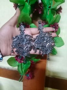 New Black Shiny Earrings