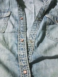 H&amp;M Sleeveless Denim Shirt