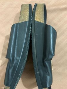 H&amp;M Black &amp; Beige Buckle slides
