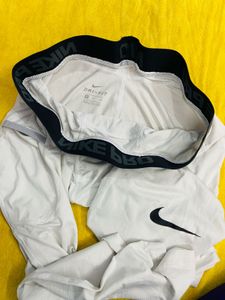 Nike Pro Dri-FIT  Tights Stretching