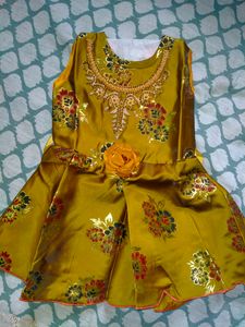 beautiful baby girl stylish frock for 3 to 6 month