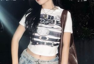 white belt printed pullover tshirt