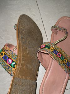 Ethnic Flats 41 Size