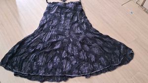 Black Silver Print Crinkle Skirt