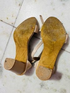 Toshina Women Beige Heels Sandal