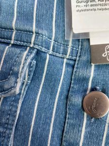 Stylish Feminine Denime Jacket