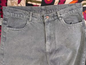 Vintage Grey Straight-Leg Jeans - Unisex