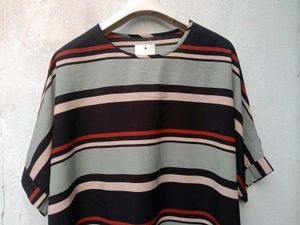 New With Tag Cute Korean Baggy Stripped Pullover