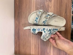 Zudio Floral Sandals - Size 6