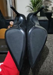 Black Pointed Heels