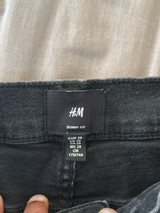 Ripped H&amp;M Skinny Fit Jeans