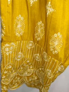 Heeposh Full Chikankari Kurta Pant Set