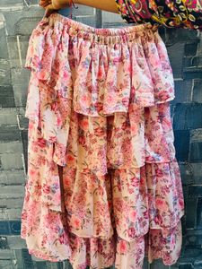 RUFFLE SKIRT