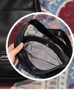 Thepremiumleather Retro Hobo Bag