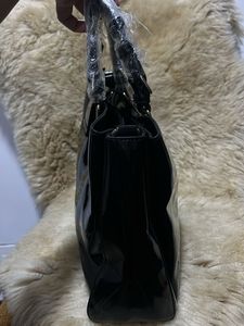 Chic Black Handbag