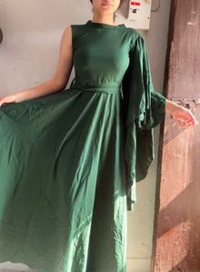 Elegant Green One-Sleeve Maxi Dress